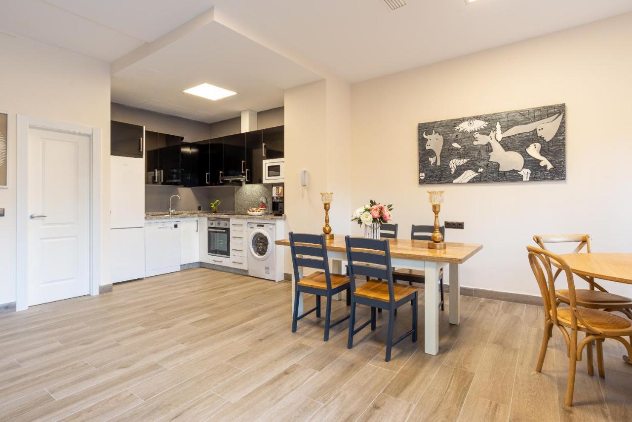 Appartement Duplex De Lujo En La Playa , Jacuzzy, Piscina, Chimenea Y Padel Benalmádena
