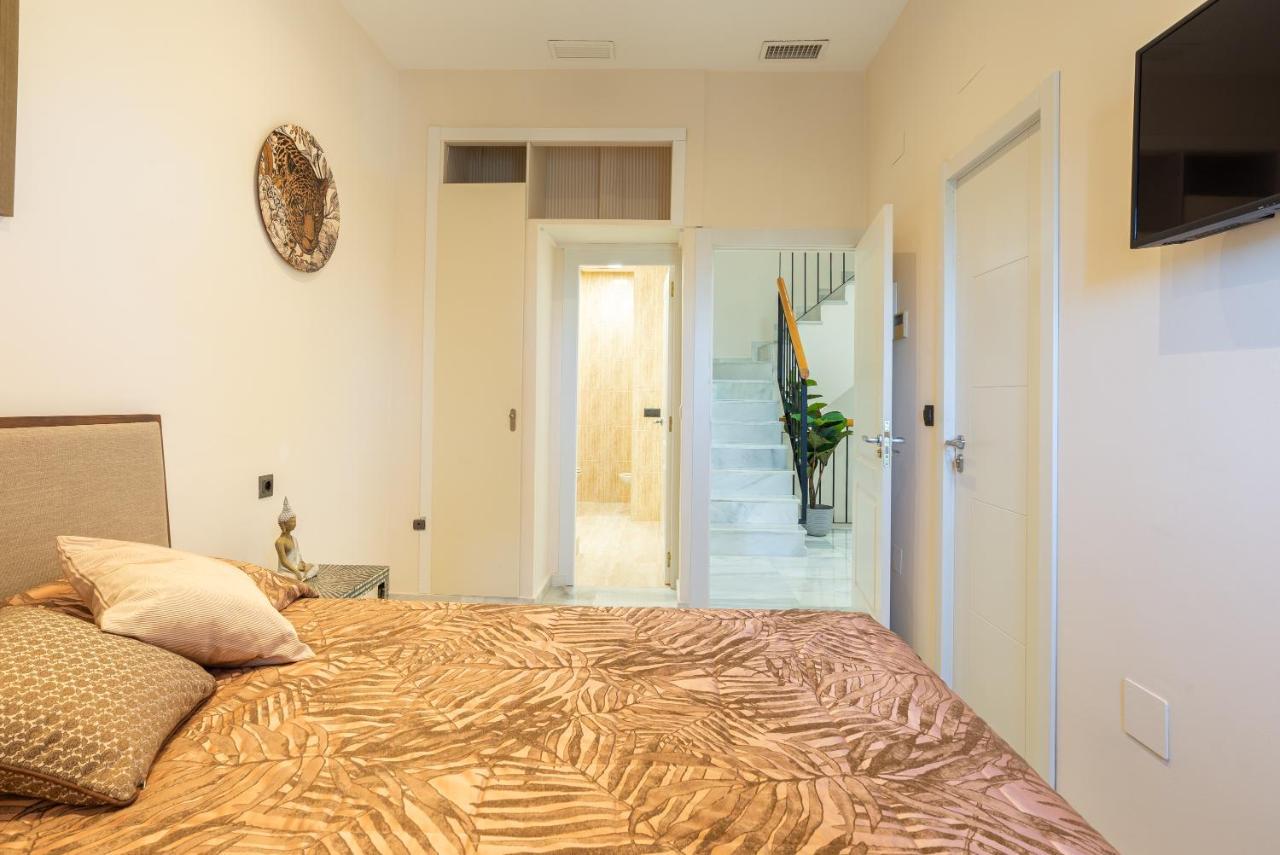 Duplex De Lujo En La Playa , Jacuzzy, Piscina, Chimenea Y Padel * Benalmádena