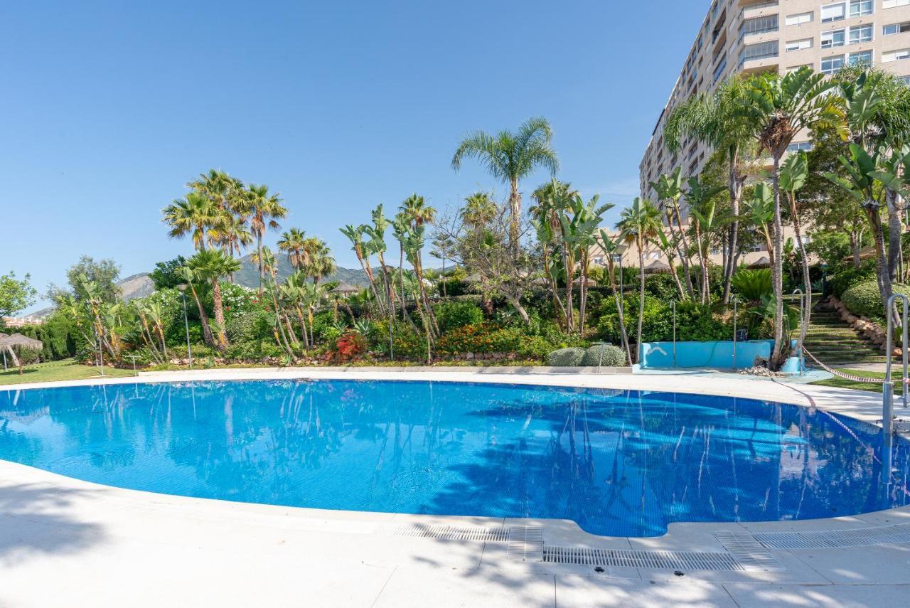 Appartement Duplex De Lujo En La Playa , Jacuzzy, Piscina, Chimenea Y Padel Benalmádena