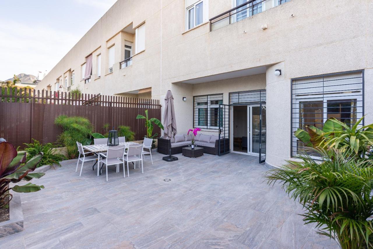 Duplex De Lujo En La Playa , Jacuzzy, Piscina, Chimenea Y Padel Benalmádena