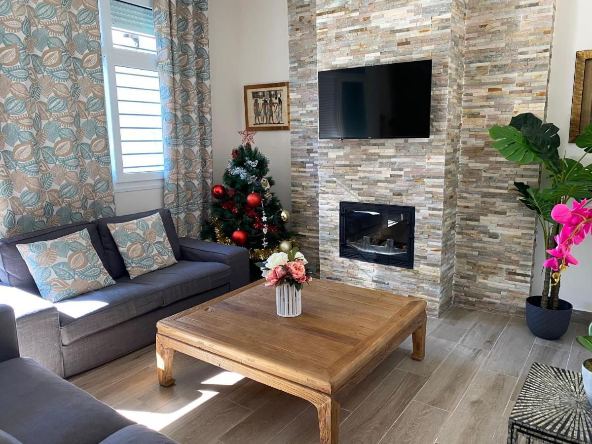 Appartement Duplex De Lujo En La Playa , Jacuzzy, Piscina, Chimenea Y Padel